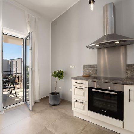 Luxury Apartments Villa San Avia Баньоле Екстериор снимка
