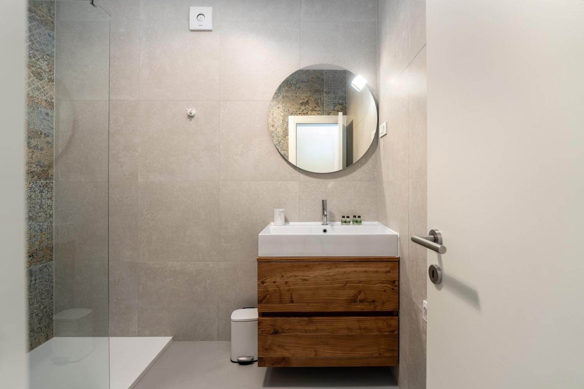 Luxury Apartments Villa San Avia Баньоле Екстериор снимка